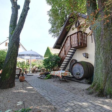 Gasthaus Zum Hirschen Oberrimsingen Eksteriør billede