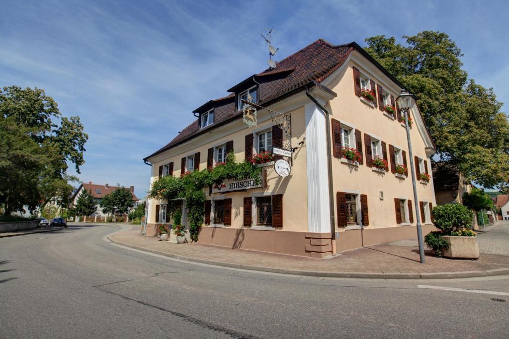 Gasthaus Zum Hirschen Oberrimsingen Eksteriør billede